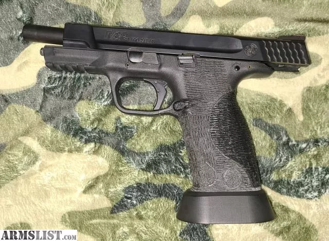 .40 cal Smith & Wesson M&P Pro 5" 1st Gen from Grasshopper Gunworks LLC near East Freetown, Massachusetts, USA